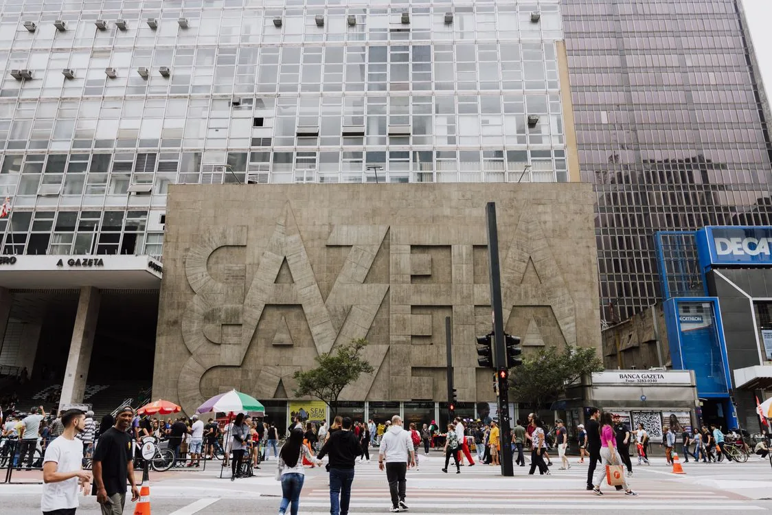 Historic landmark street scene in daylight, illustrating urban awareness while moving through Brazilian cities.